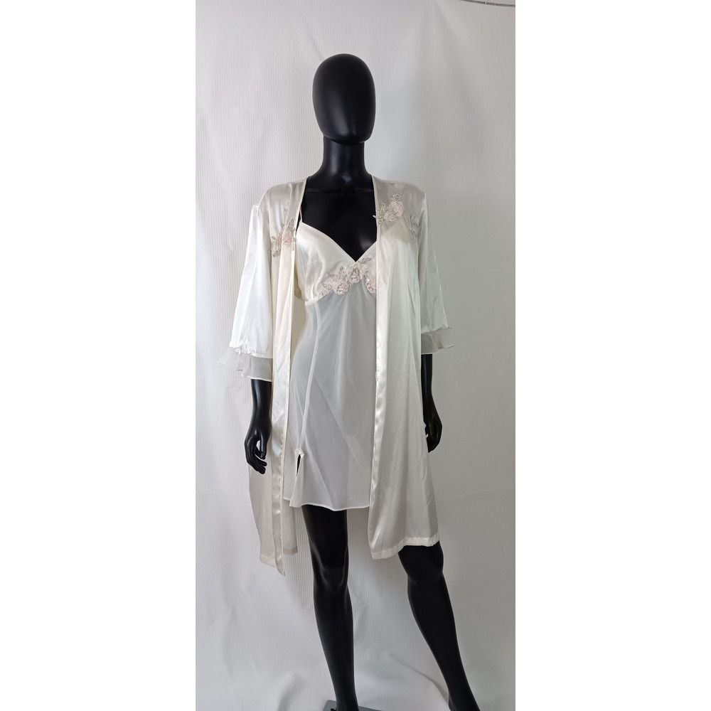 Secret Treasures Sleepwear Nightgown Robe Set XL 16/18 Ivory Embroidery Beads